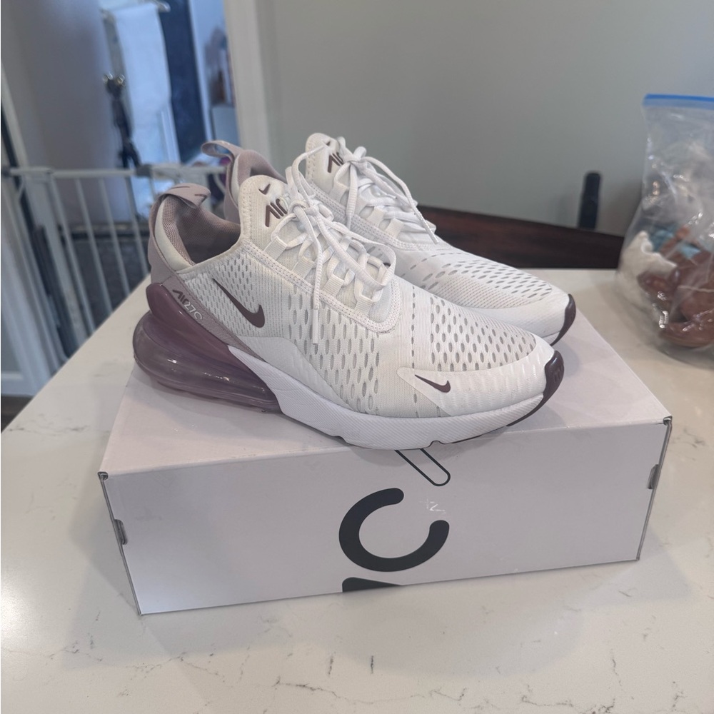 Nike Air Max 270 Women's Shoes - White and Purple